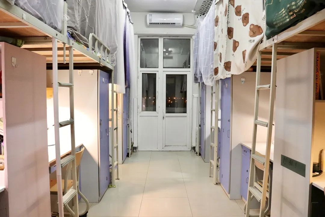 天津外国语大学滨海外事学院宿舍条件怎么样，有空调吗（含宿舍图片）