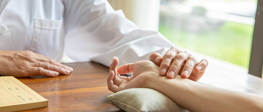 学中医最低需要多少分？附2025年各大学录取分数线