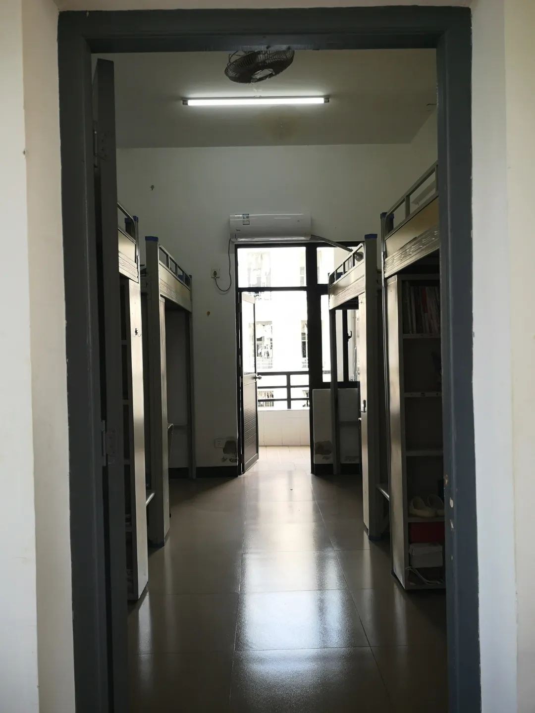 琼台师范学院宿舍条件怎么样，有空调吗（含宿舍图片）