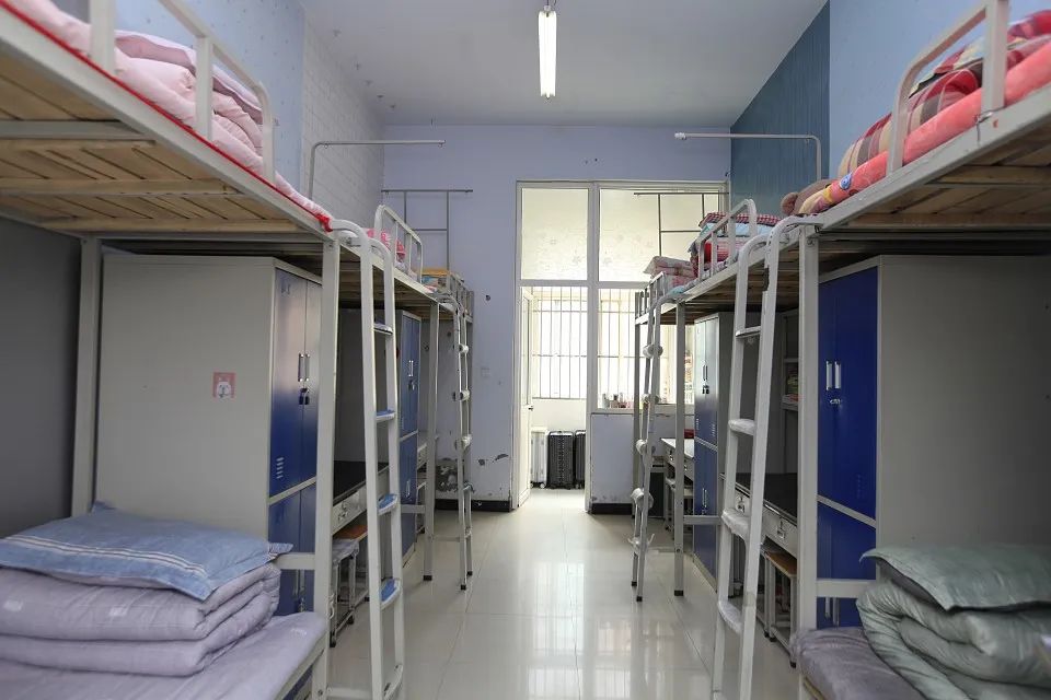 鹤壁职业技术学院宿舍条件怎么样，有空调吗（含宿舍图片）