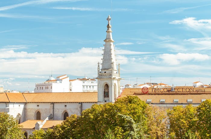 江西发文严格限制非医药类高校设置医药卫生类专业