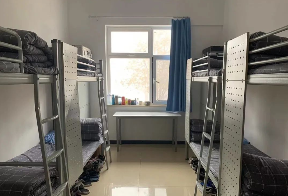 河北东方学院宿舍条件怎么样，有空调吗（含宿舍图片）