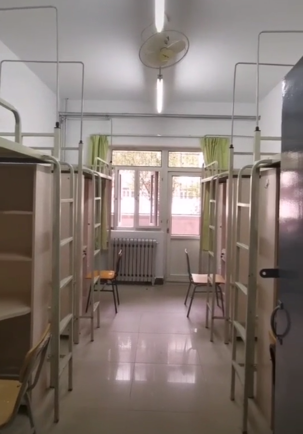 南开大学滨海学院宿舍条件怎么样，有空调吗（含宿舍图片）