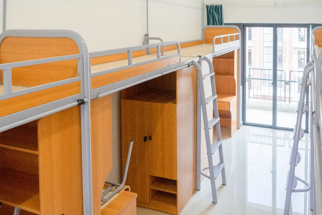 浙江工贸职业技术学院宿舍条件怎么样，有空调吗（含宿舍图片）
